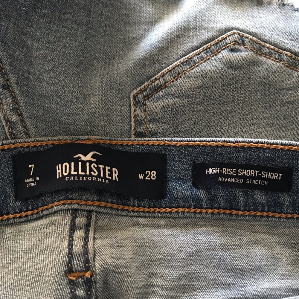 Hollister Blue Jean Short-shorts - Picture 4 of 4